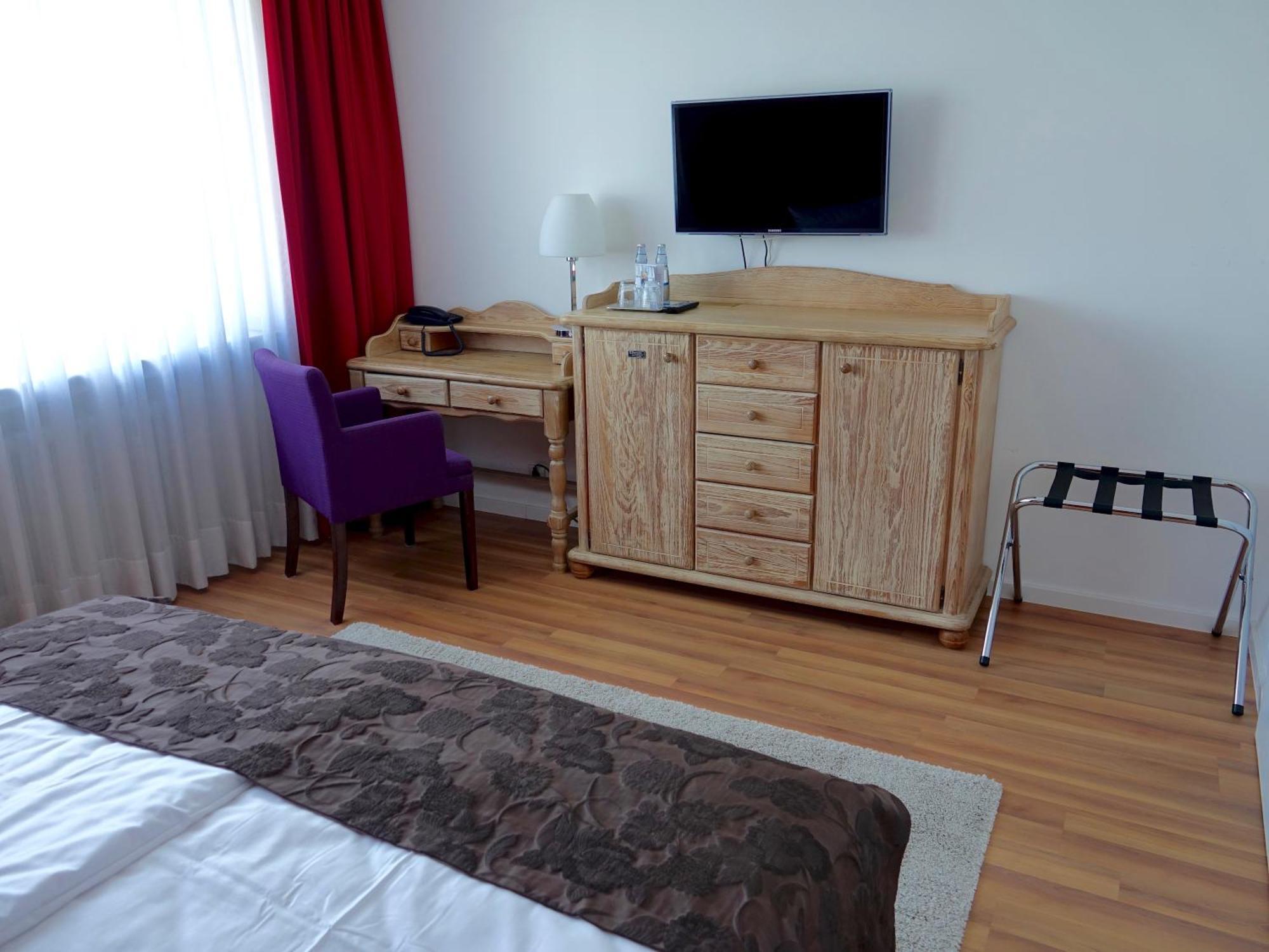Stadthotel Langenfeld لانغنفلد المظهر الخارجي الصورة